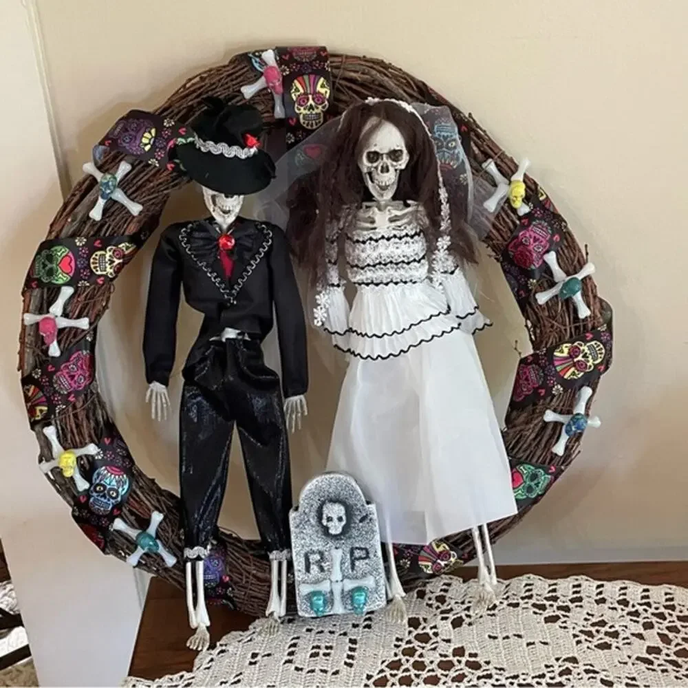 Handmade Halloween Skeleton Bride Groom Wreath 18